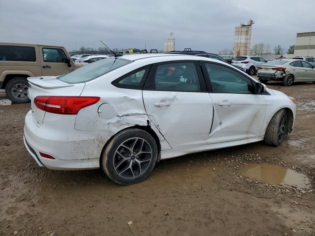 2015 Ford Focus Se - Фото 3