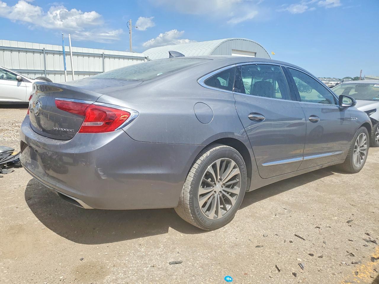 2018 Buick Lacrosse Premium - Фото 3