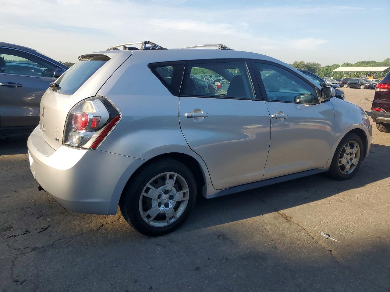 2009 Pontiac Vibe - Image 3