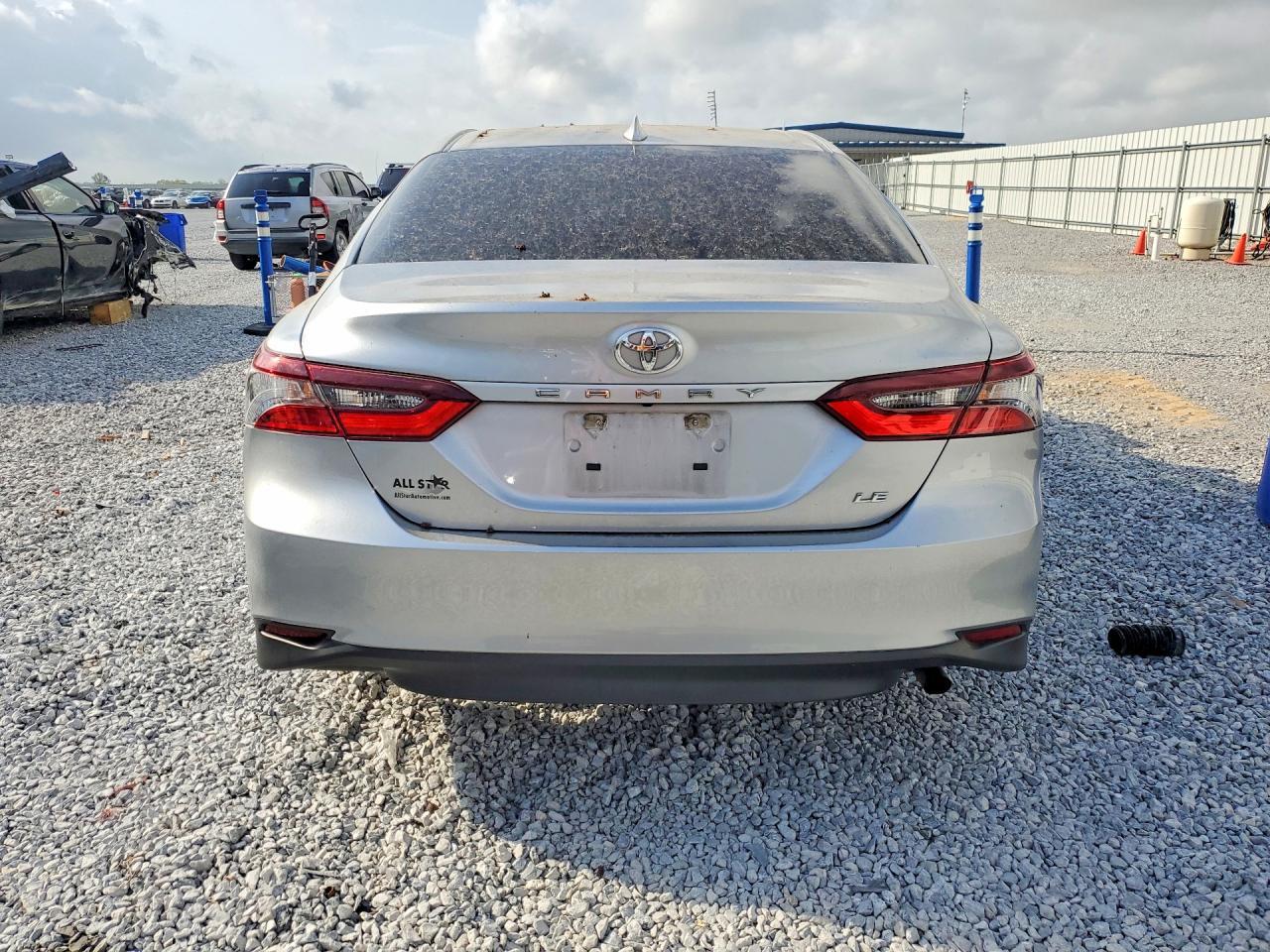 2024 Toyota Camry Le - Фото 6