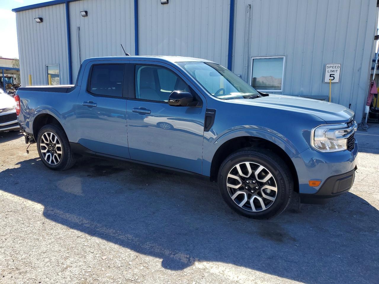 2024 Ford Maverick Lariat - Image 4