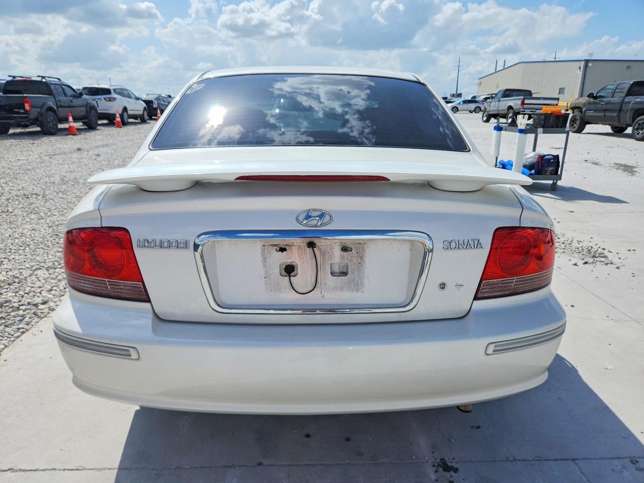 2004 Hyundai Sonata Gls - Image 6