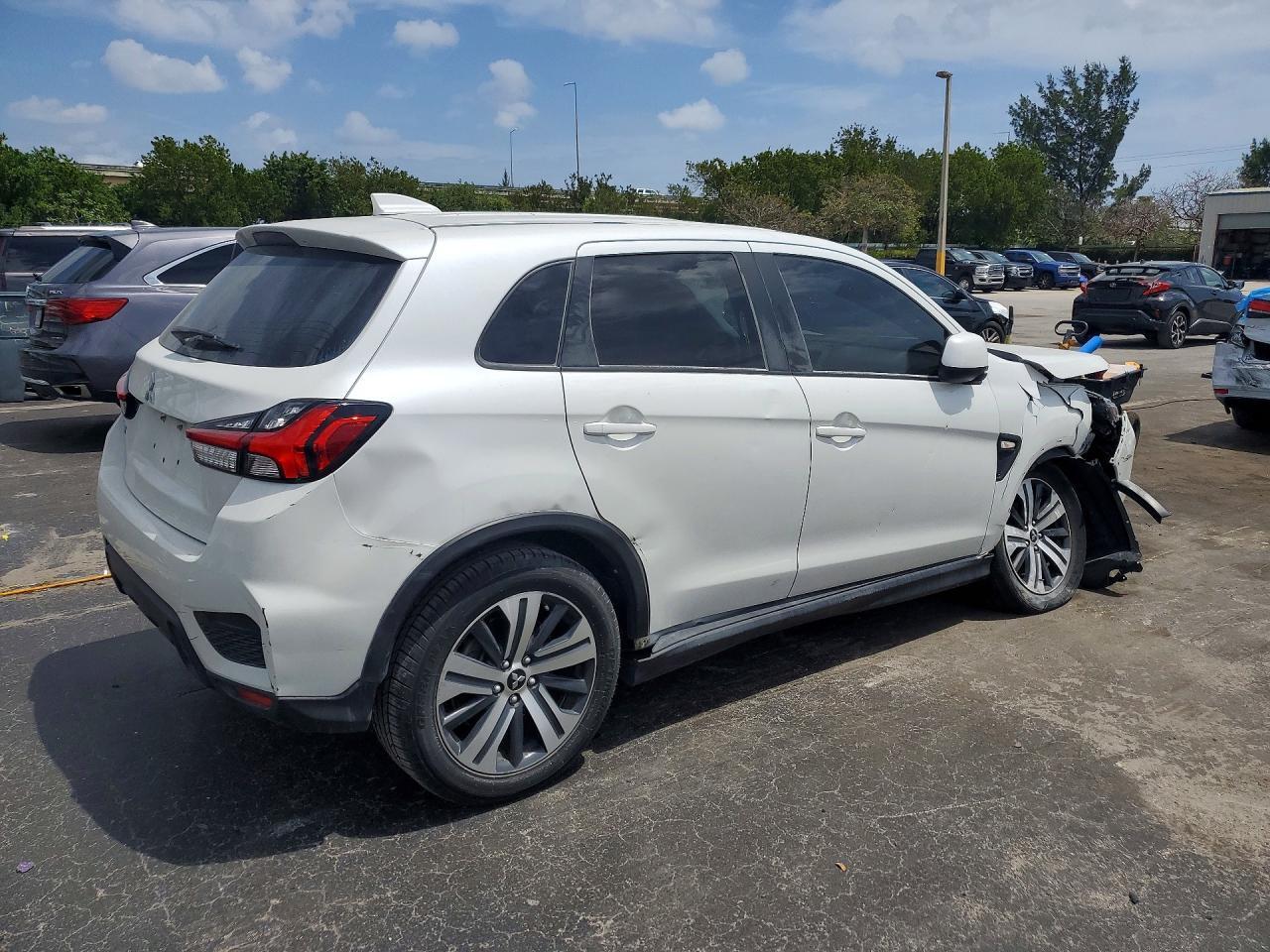 2021 Mitsubishi Outlander Sport Es - Фото 3