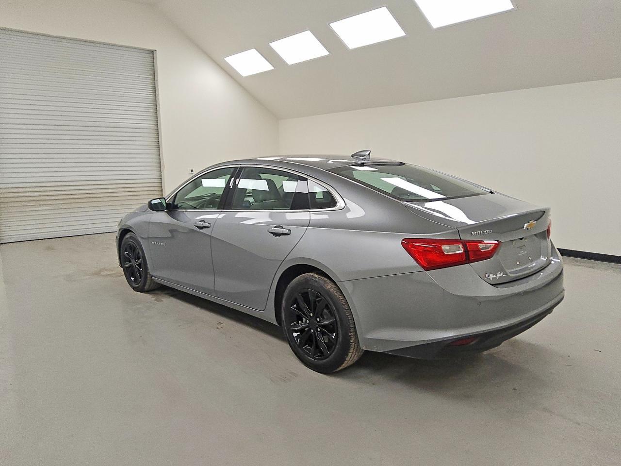 2025 Chevrolet Malibu Lt - Фото 2
