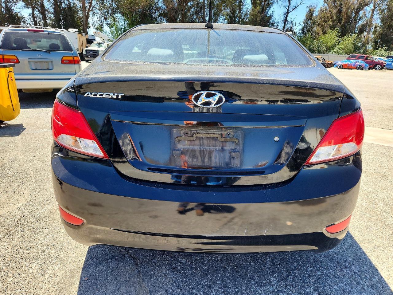 2017 Hyundai Accent Se - Фото 6