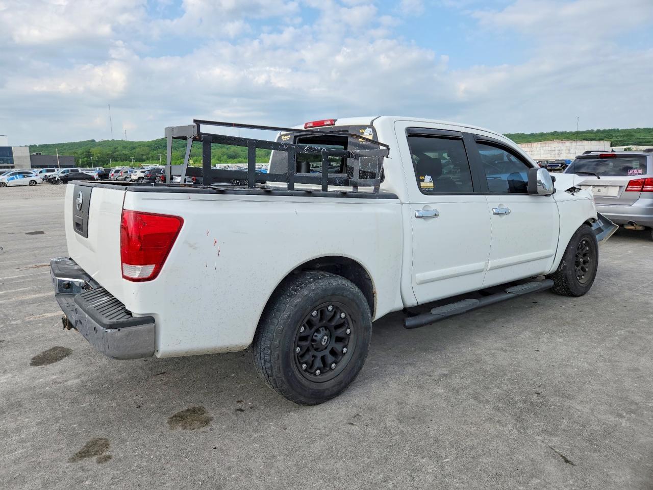 2005 Nissan Titan Xe - Фото 3