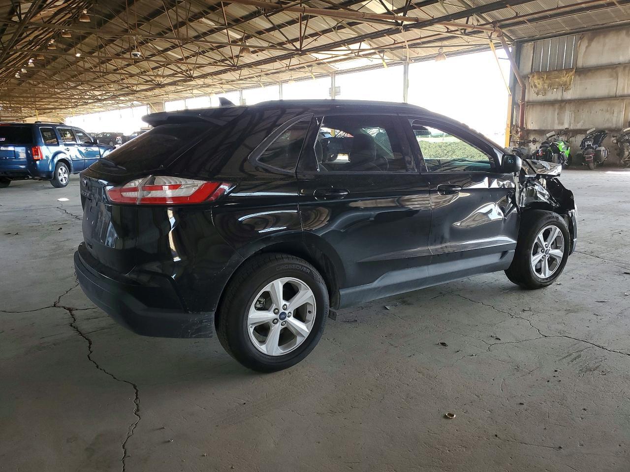 2021 Ford Edge Se - Фото 3