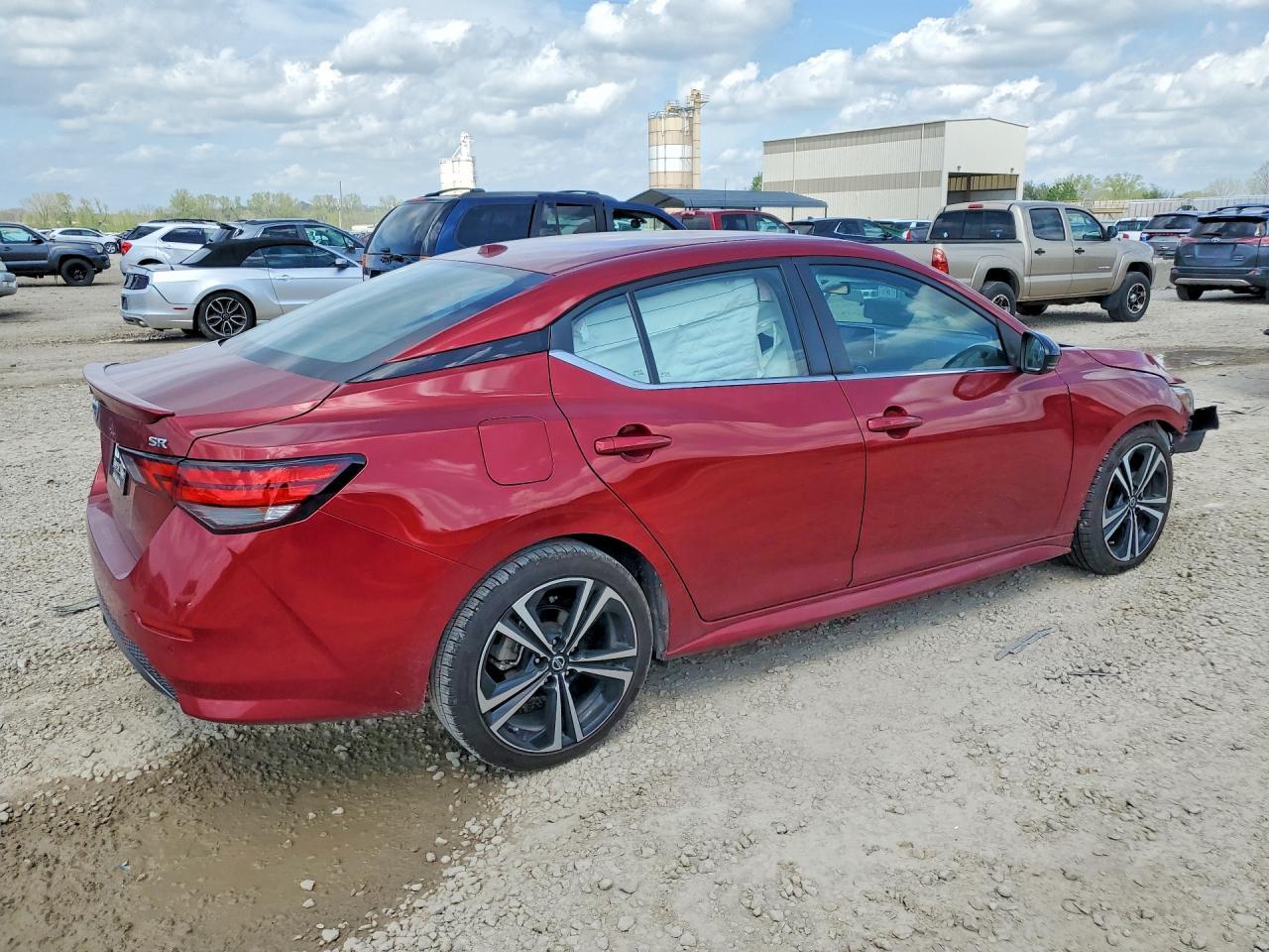 2022 Nissan Sentra - Фото 3
