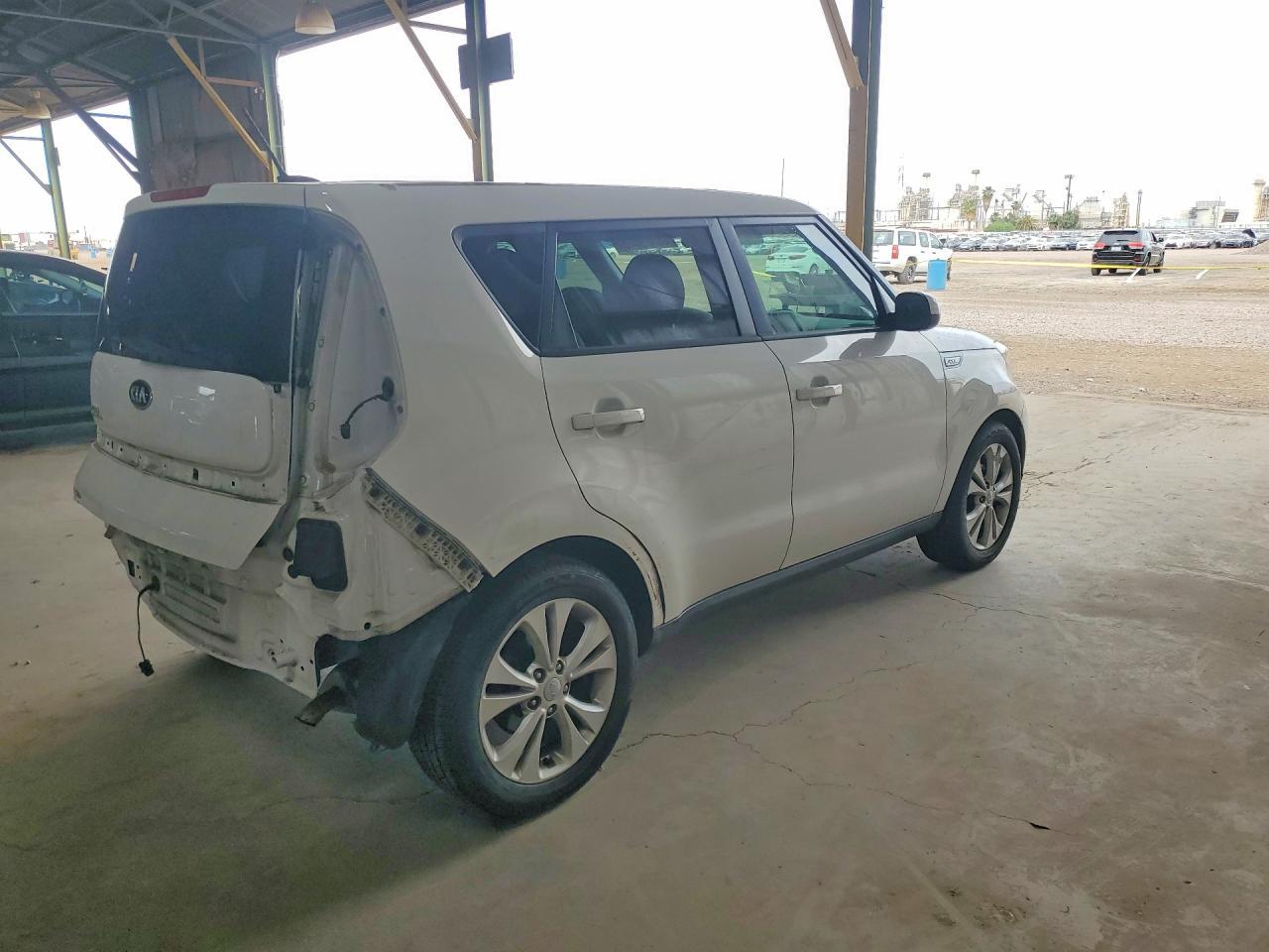 2015 Kia Soul + - Image 3