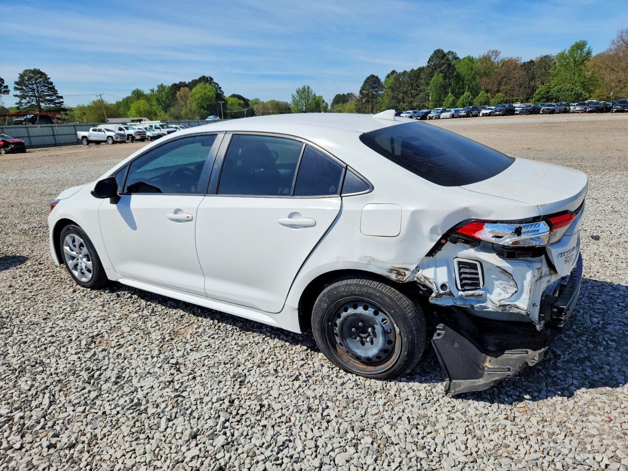 2022 Toyota Corolla Le - Image 2