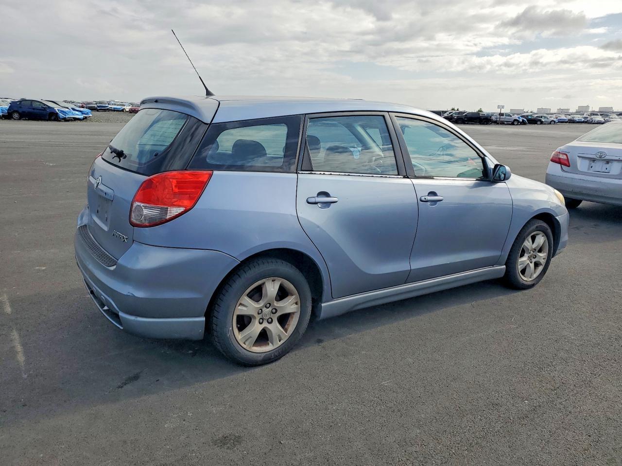 2004 Toyota Corolla Matrix Xr - Image 3
