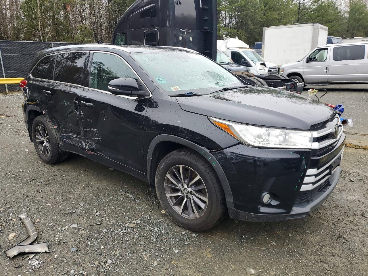 2017 Toyota Highlander Xle - Фото 4