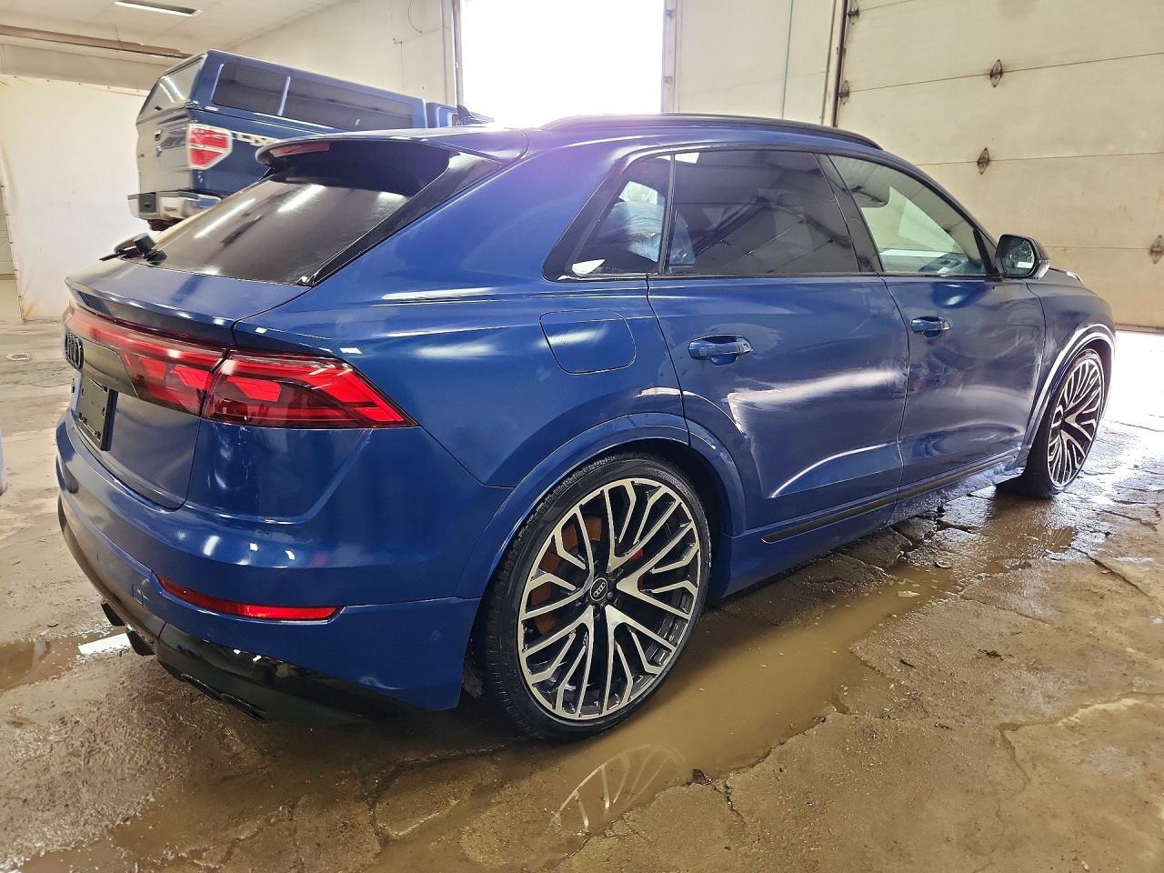 2025 Audi Sq8 Prestige - Image 3