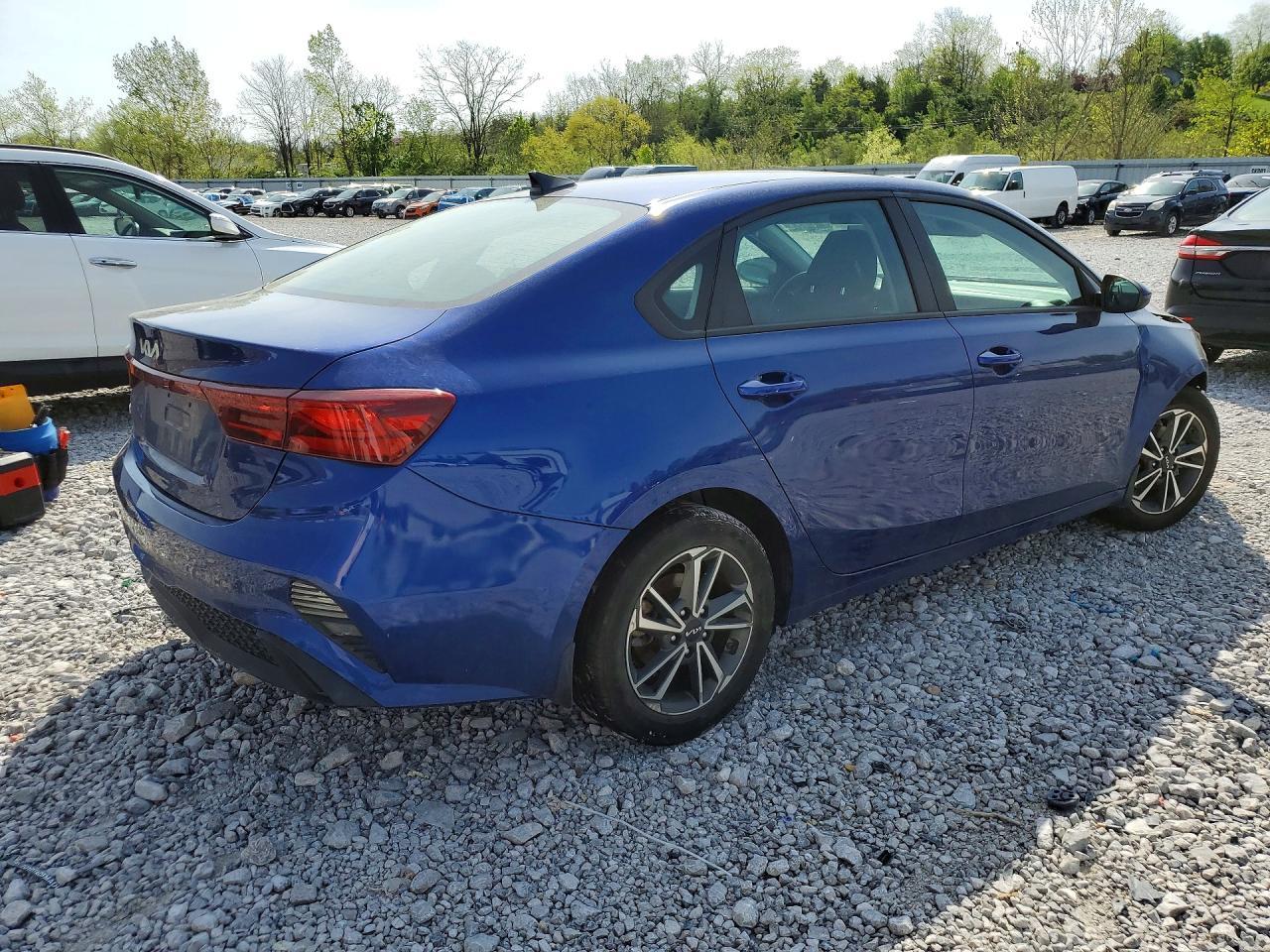 2023 Kia Forte Lxs - Фото 3