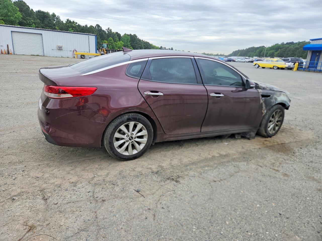 2017 Kia Optima Lx - Фото 3