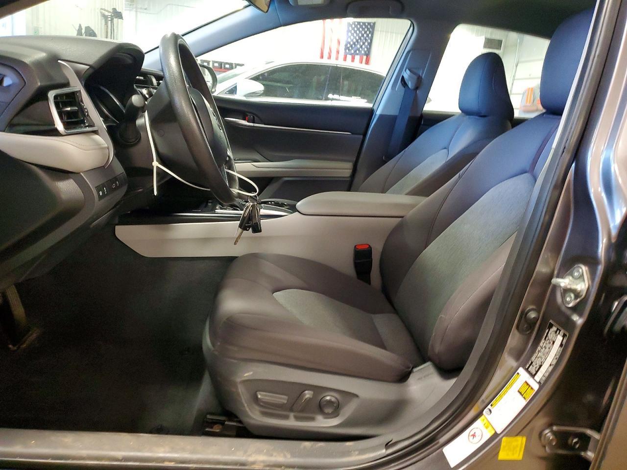 2018 Toyota Camry Le - Фото 7