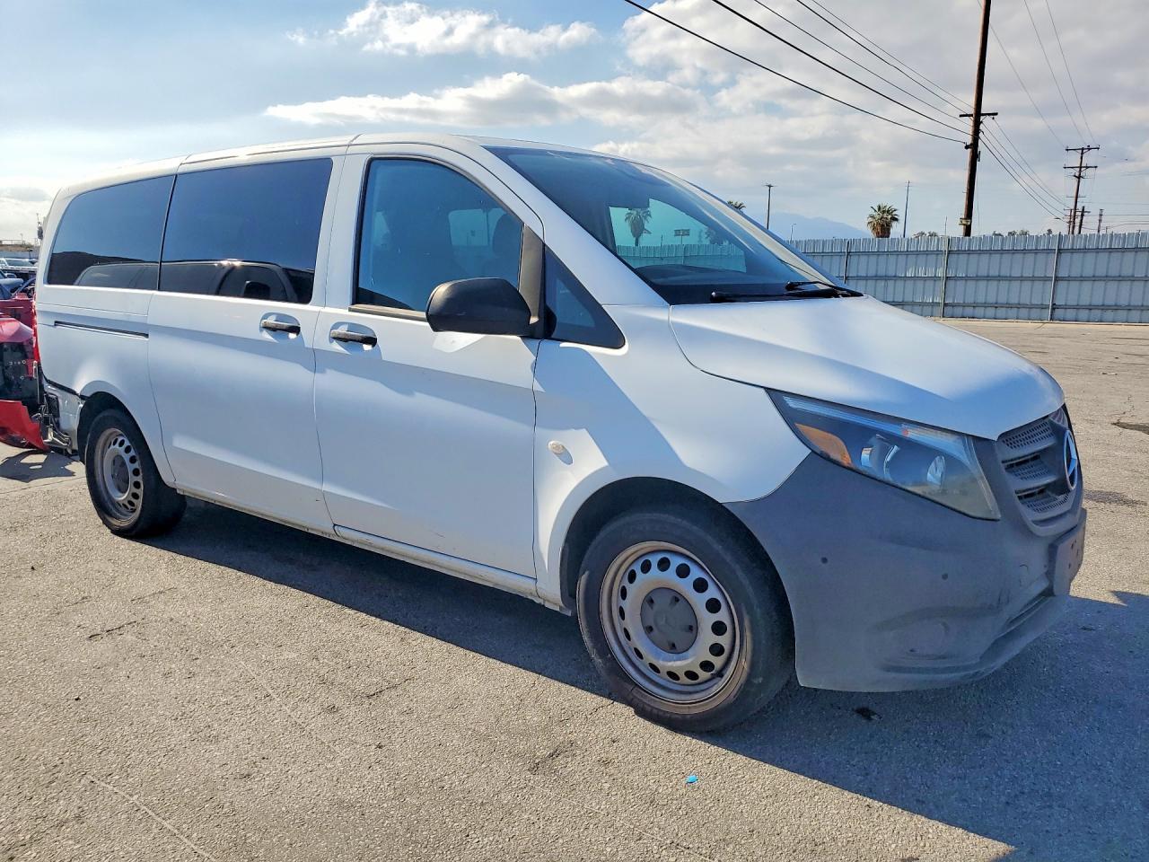 2019 Mercedes Benz Metris - Фото 4