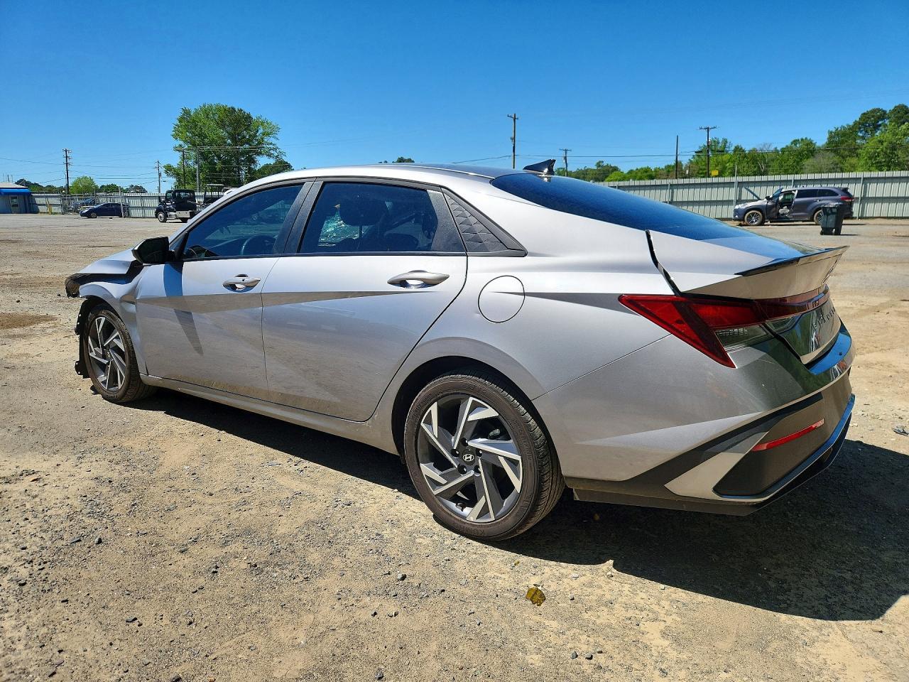 2025 Hyundai Elantra Sel Sport - Фото 2