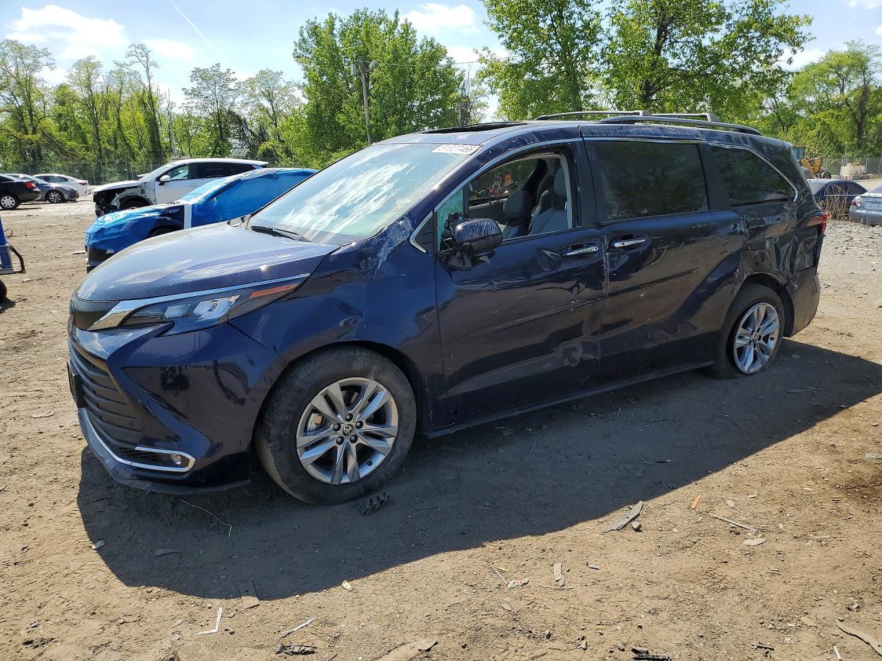 2024 Toyota Sienna Xle 7-Passenger