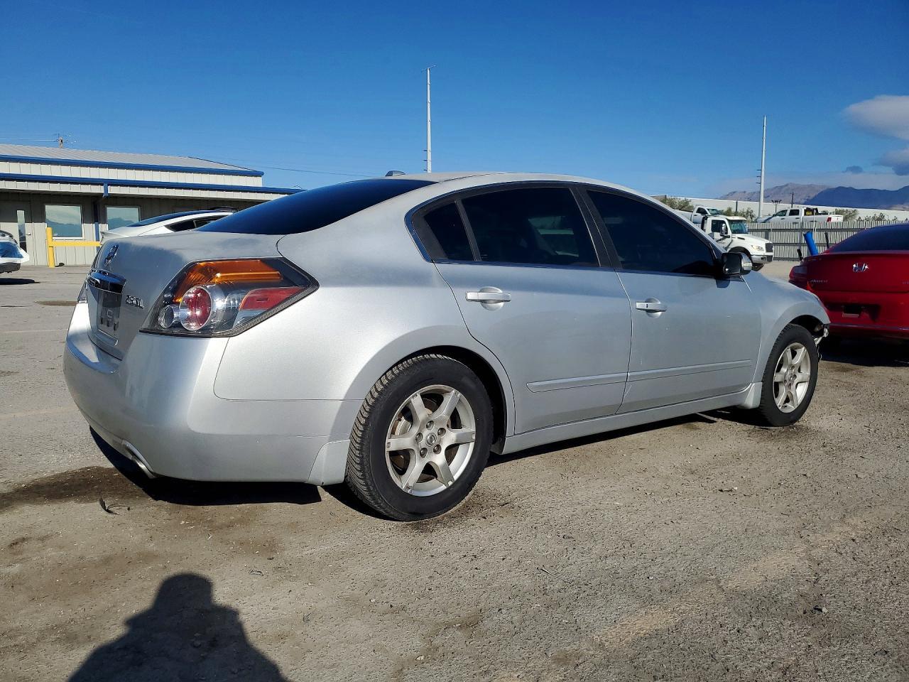 2010 Nissan Altima 2.5 - Image 3
