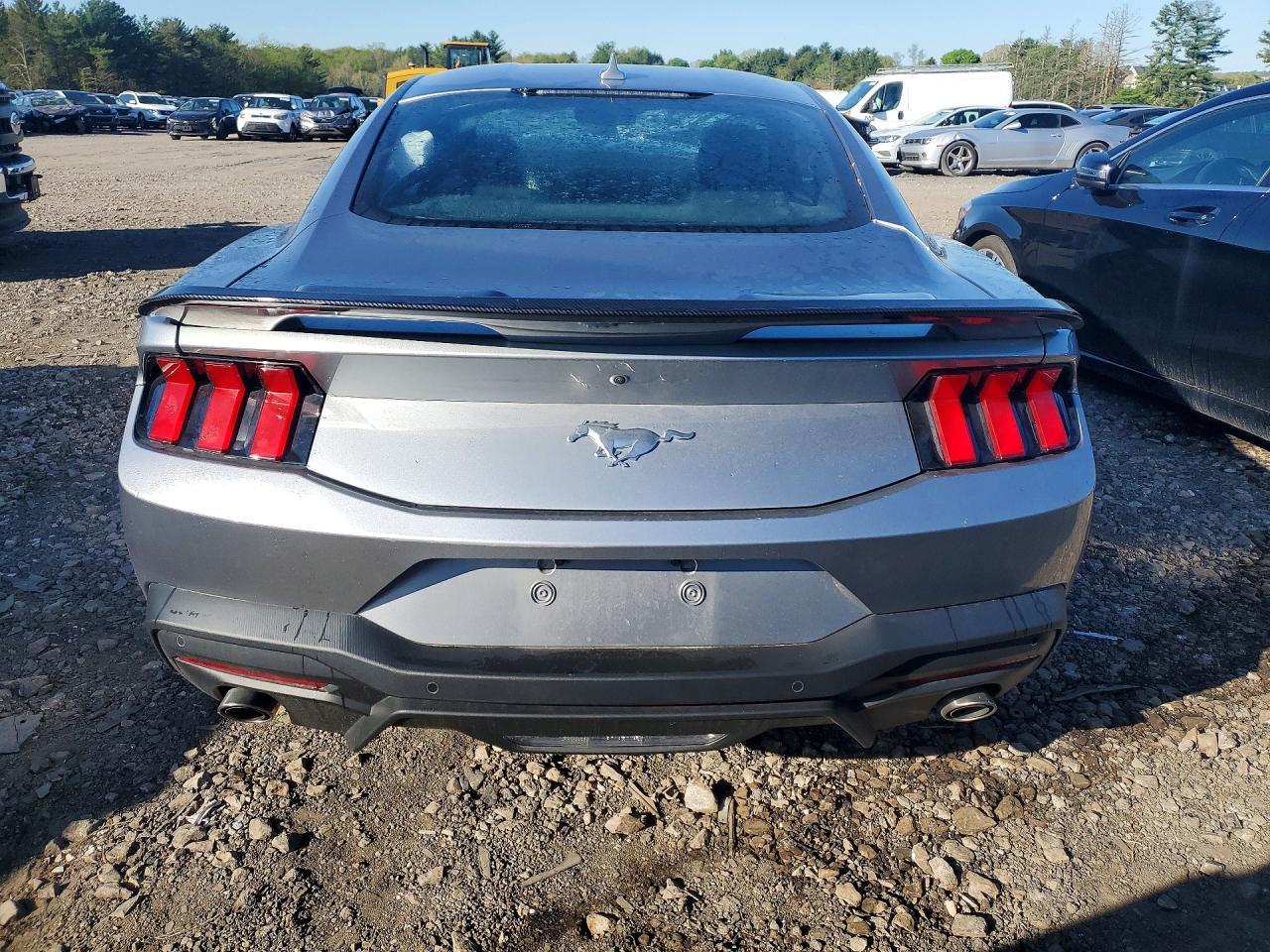 2024 Ford Mustang - Фото 6