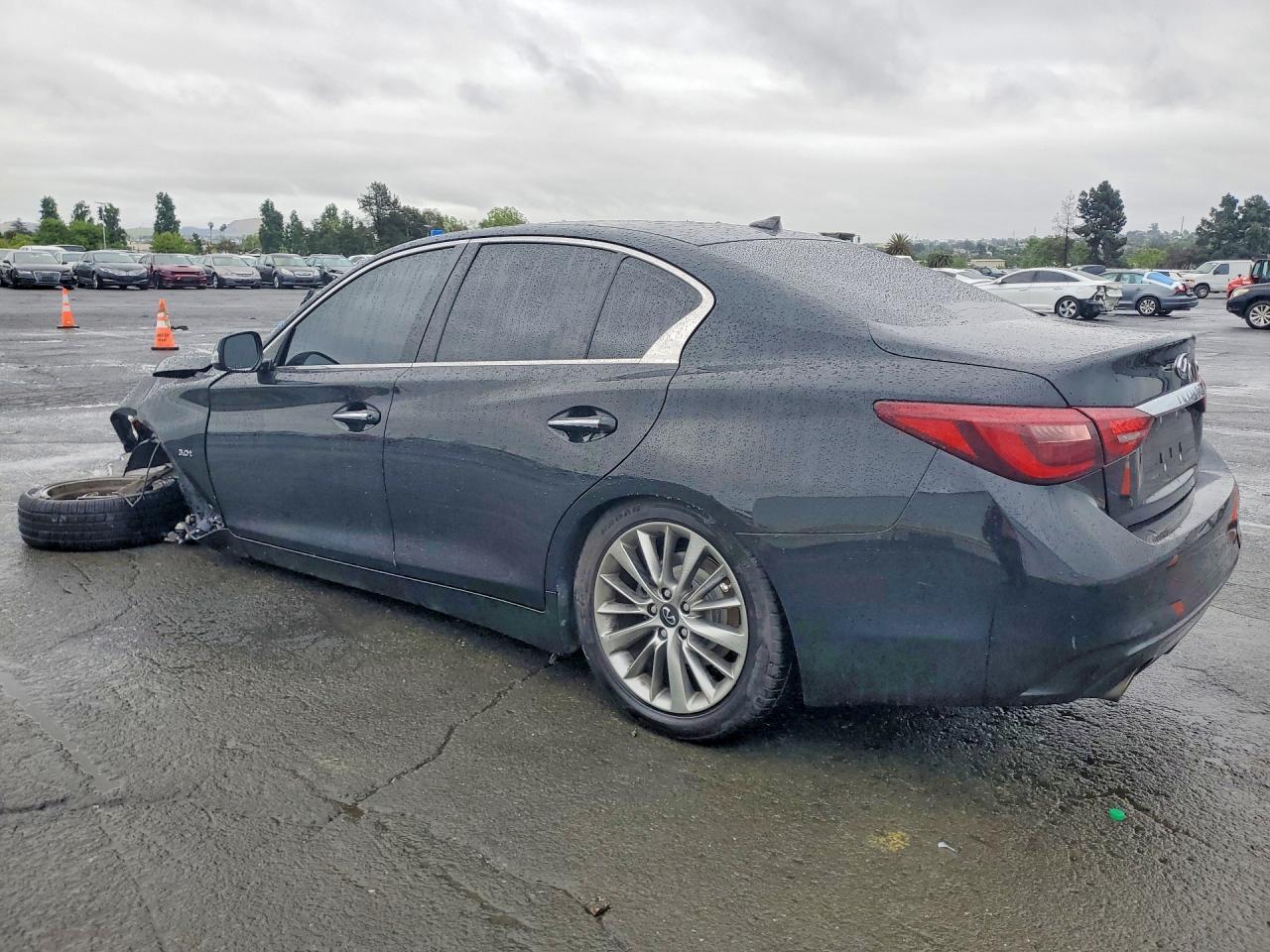 2020 Infiniti Q50 3.0T Luxe - Фото 2