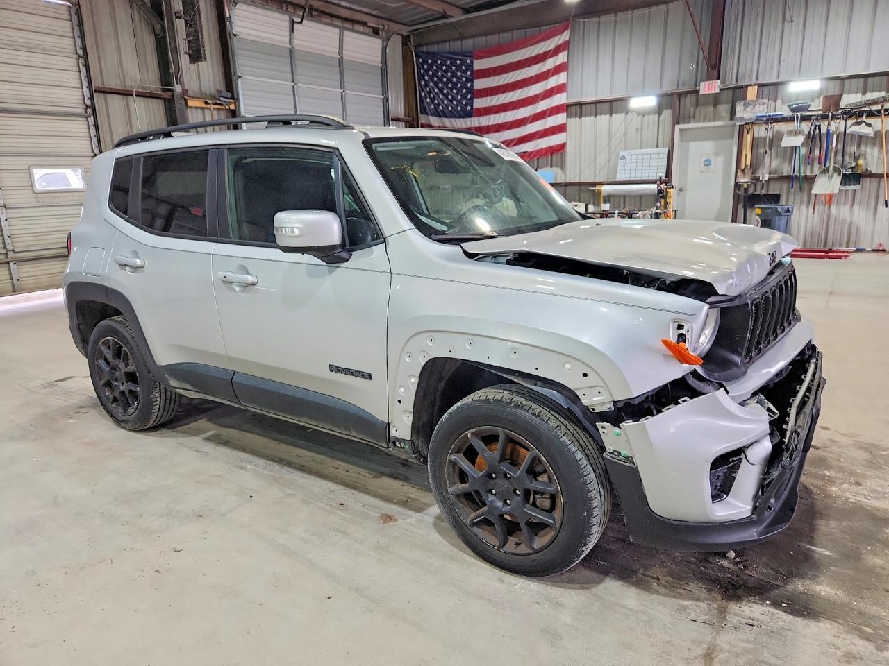 2020 Jeep Renegade Latitude - Image 4