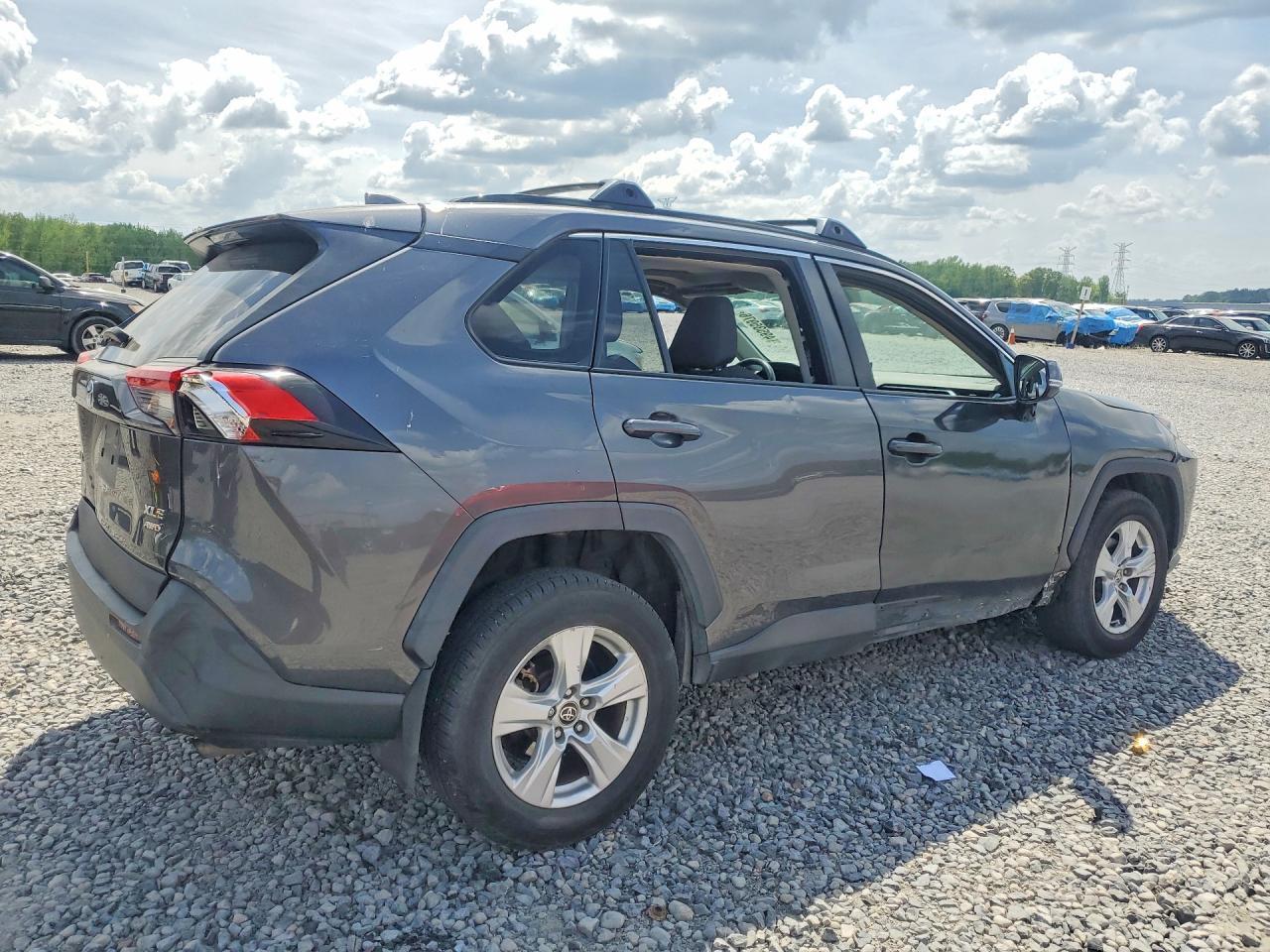 2021 Toyota Rav4 Xle - Фото 3