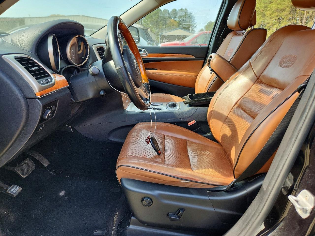 2011 Jeep Grand Cherokee Overland - Image 7