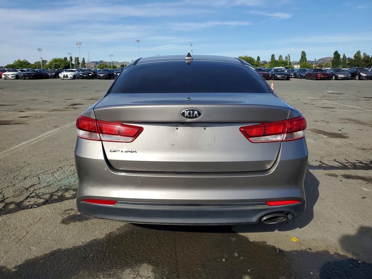 2018 Kia Optima - Фото 6