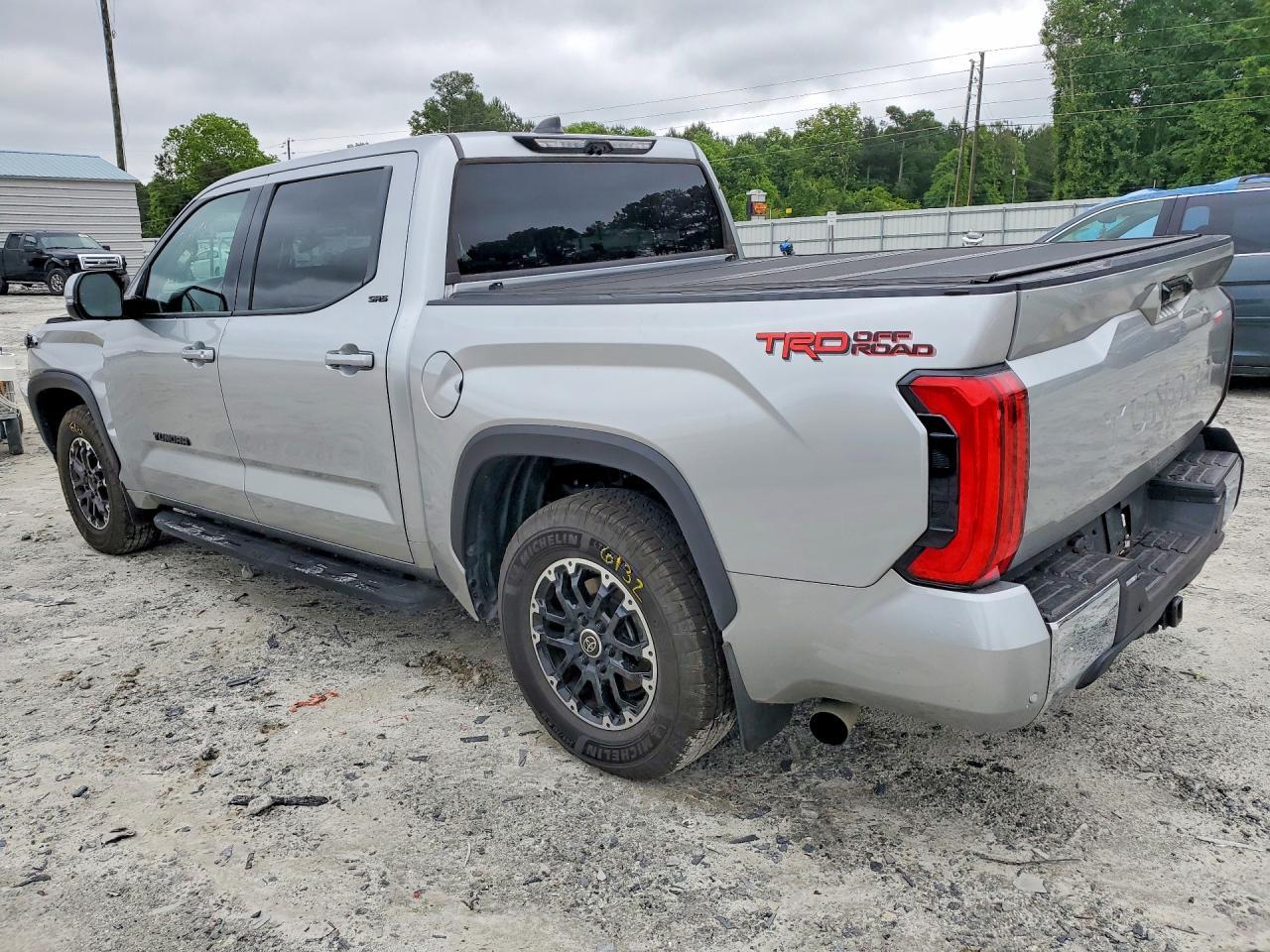 2022 Toyota Tundra Sr5 - Фото 2