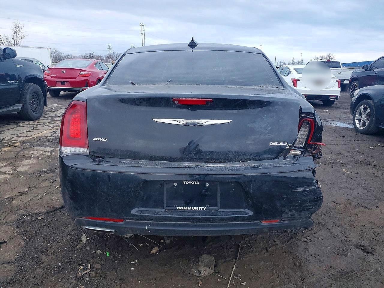 2016 Chrysler 300 S - Фото 6