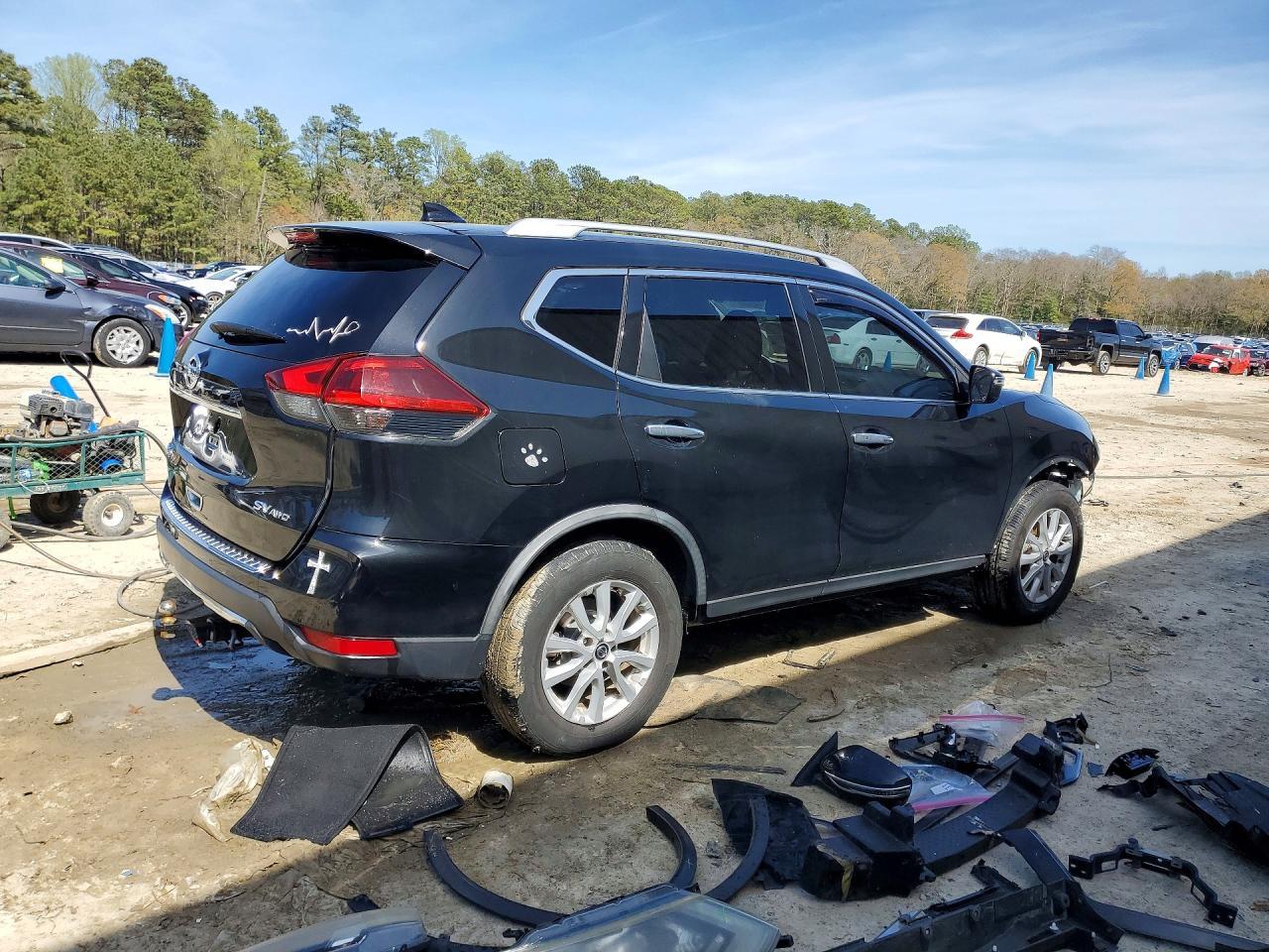 2018 Nissan Rogue Sv - Image 3