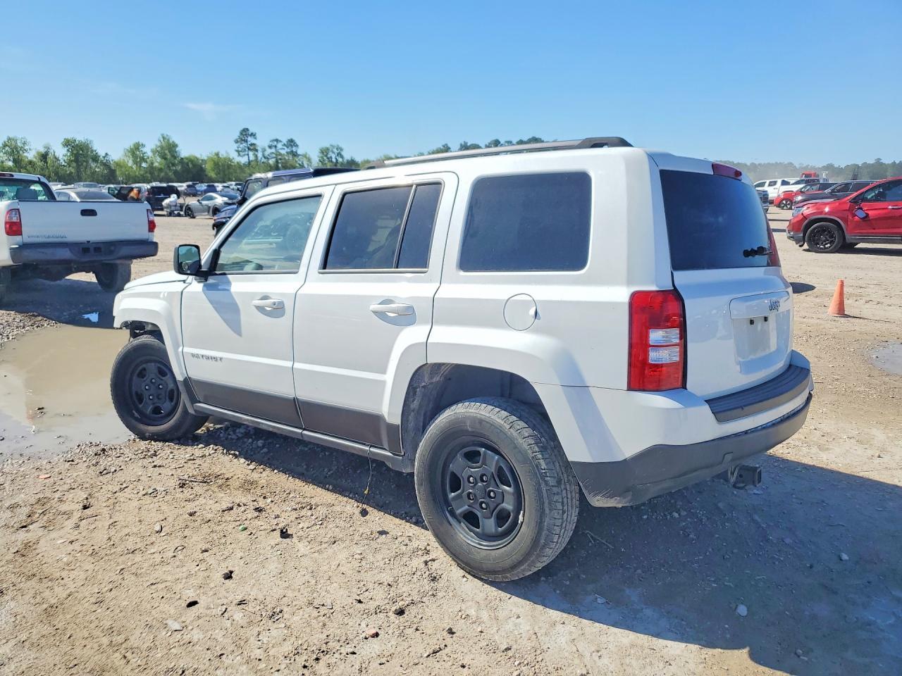 2017 Jeep Patriot Sport - Image 2