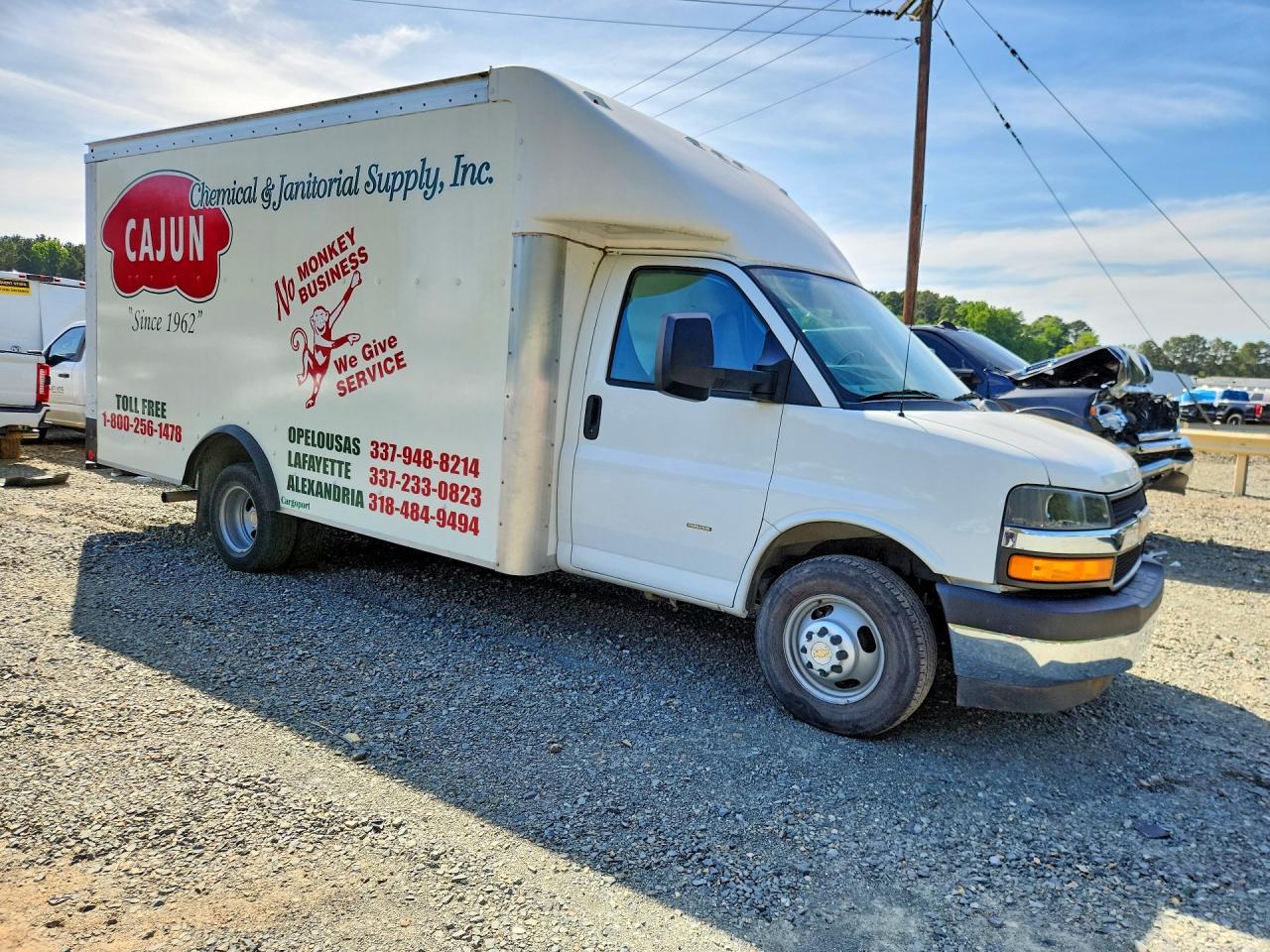 2022 Chevrolet Express G3500 - Фото 4