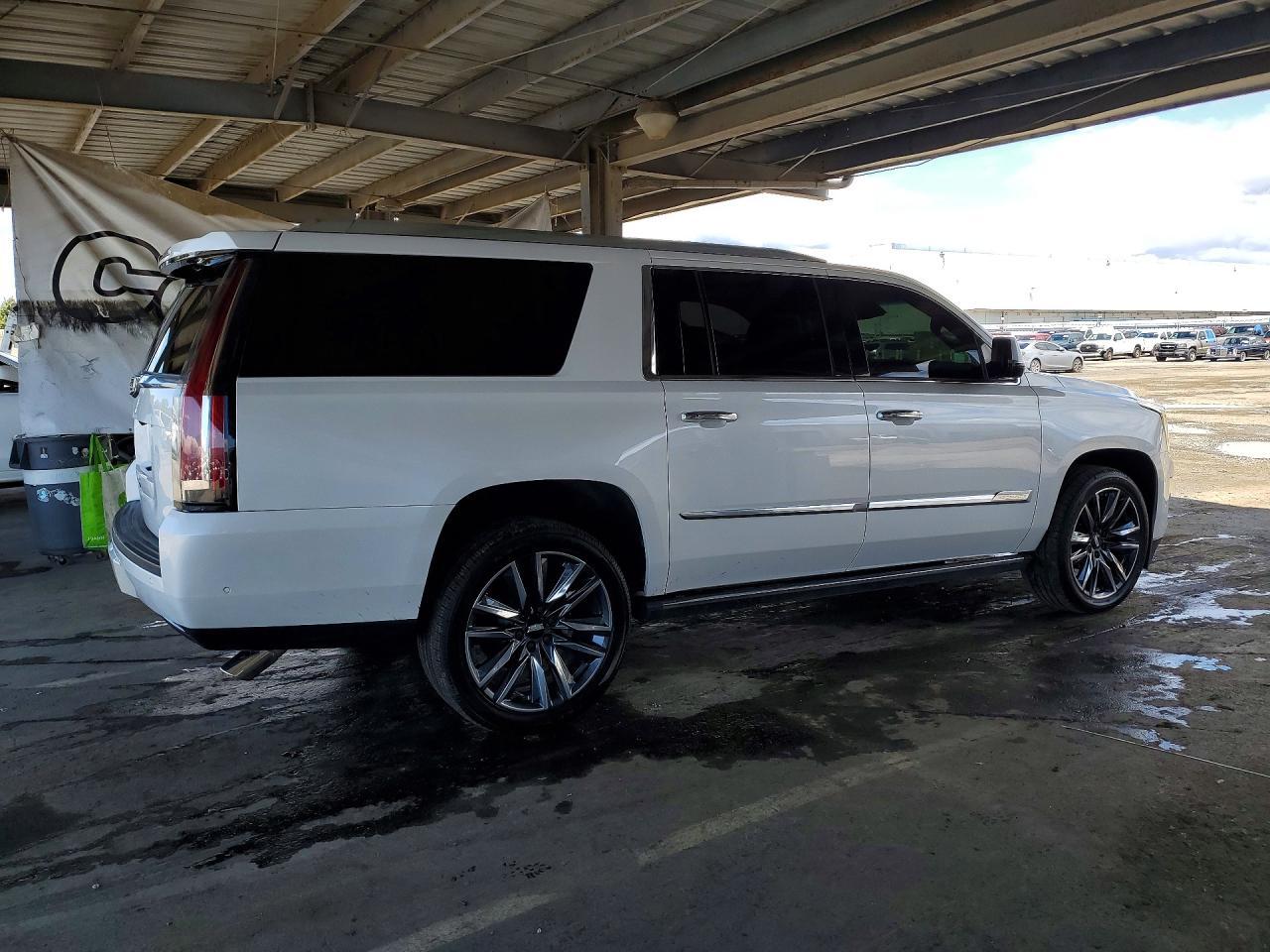 2017 Cadillac Escalade Esv Platinum - Фото 3
