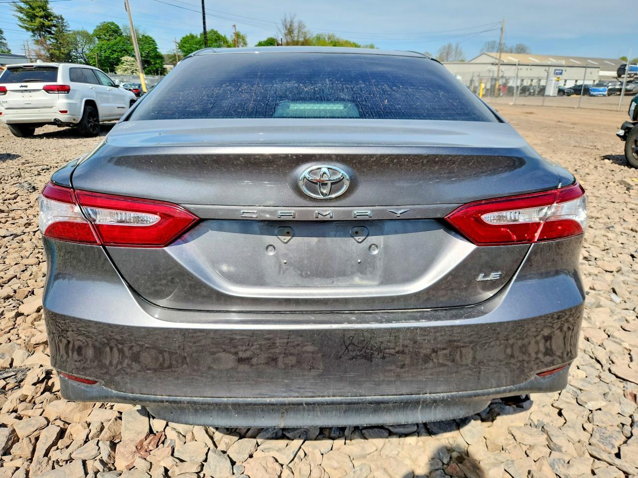 2018 Toyota Camry Le - Фото 6