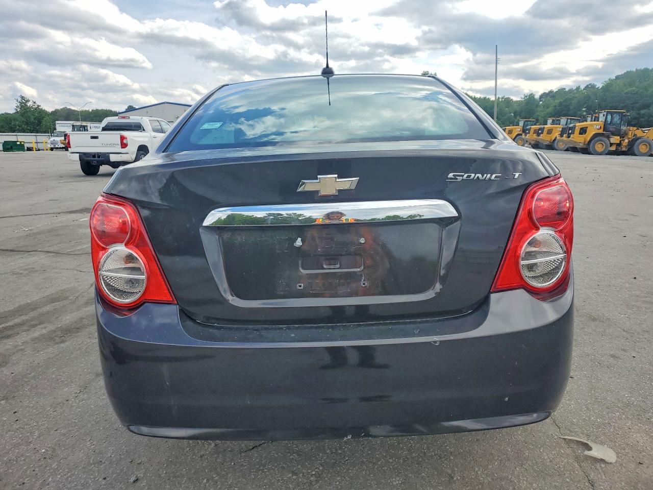 2015 Chevrolet Sonic Lt - Фото 6
