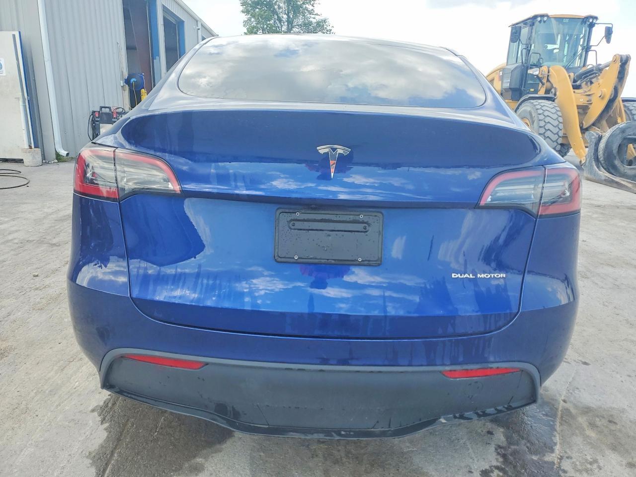 2024 Tesla Model Y - Image 6