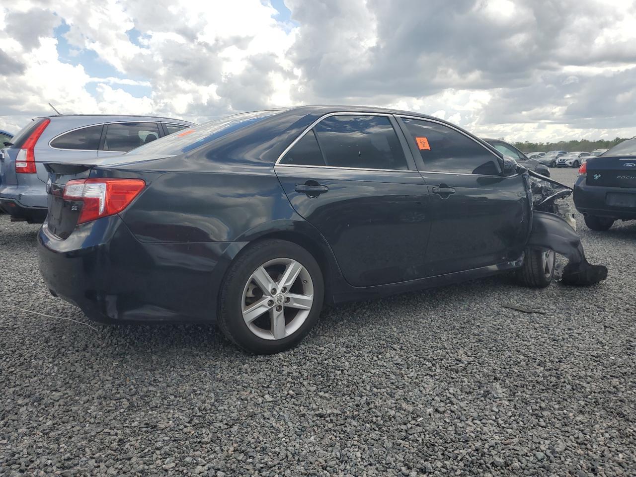 2014 Toyota Camry Se - Фото 3