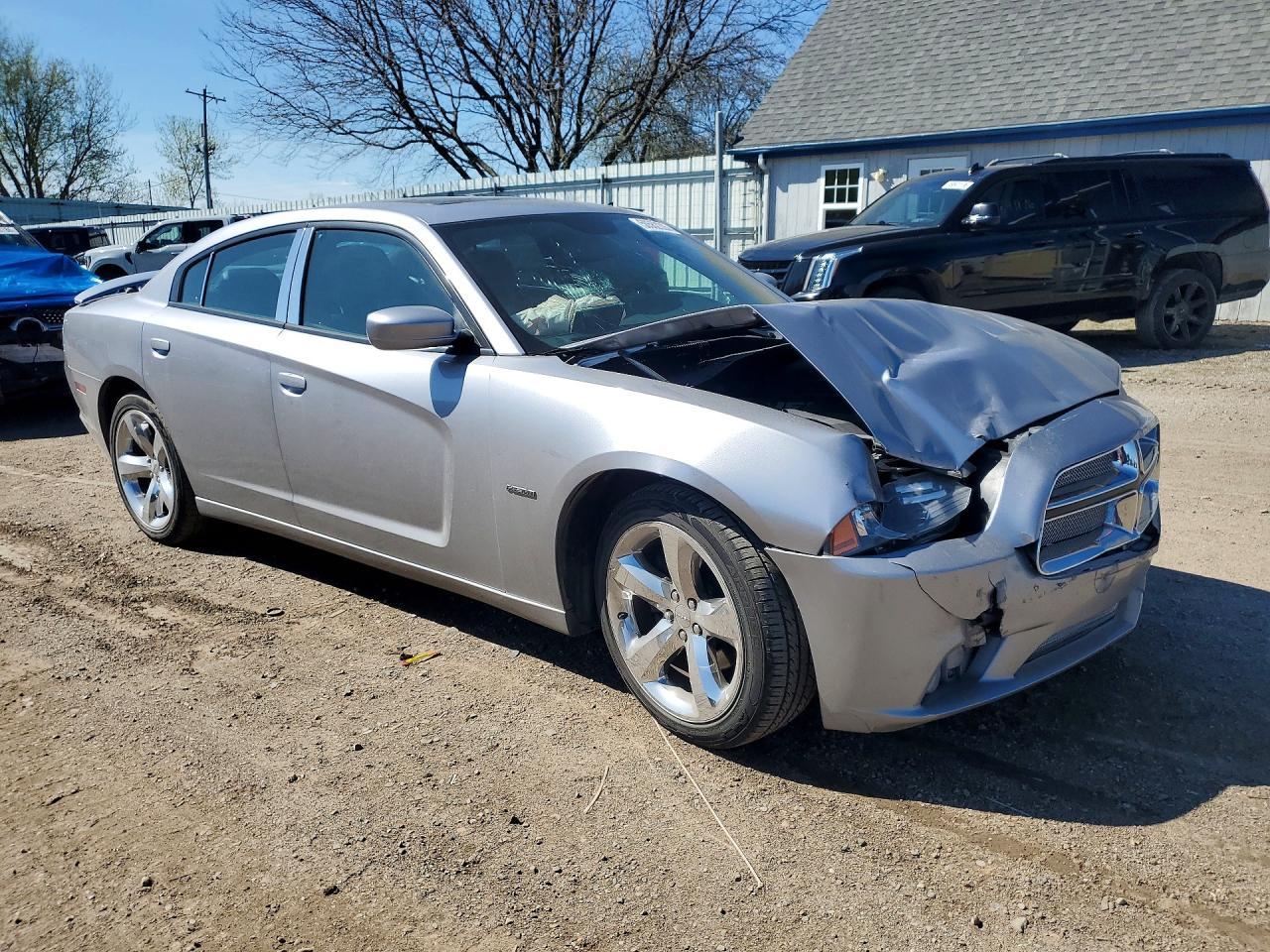 2014 Dodge Charger R - Image 4