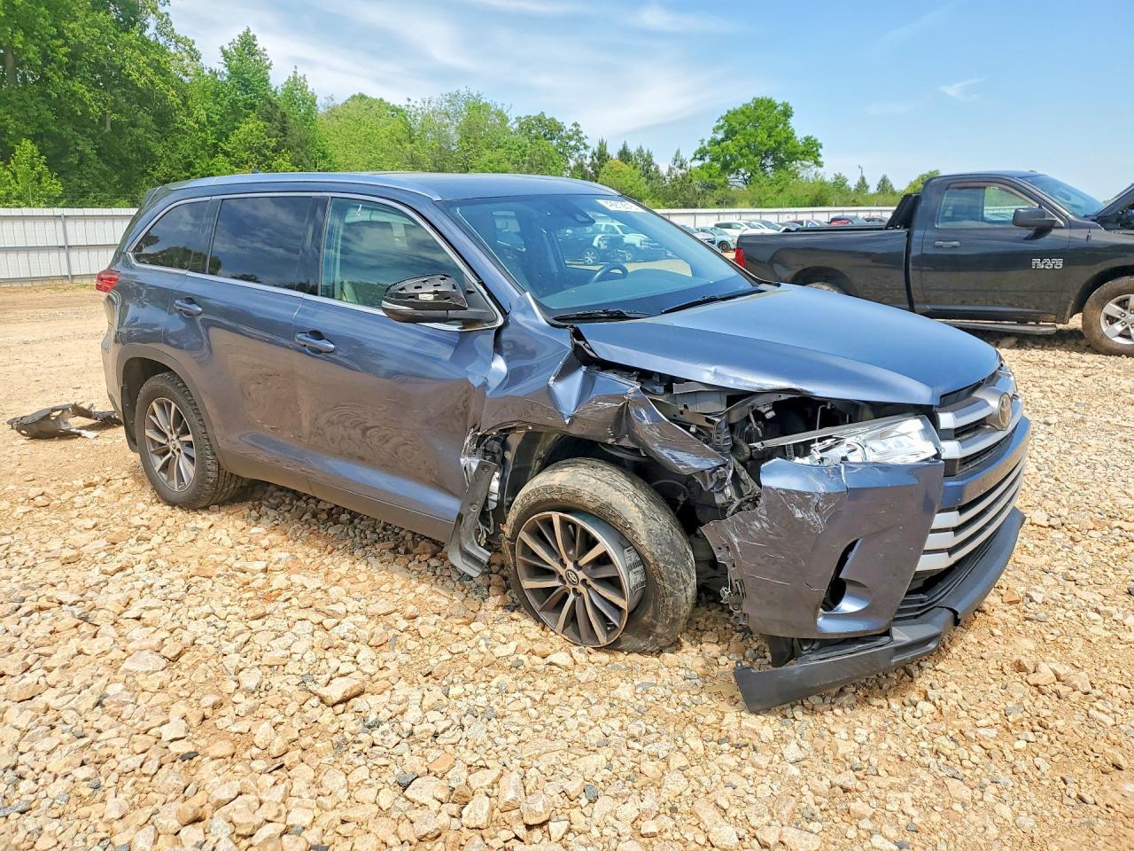 2019 Toyota Highlander Xle - Фото 4
