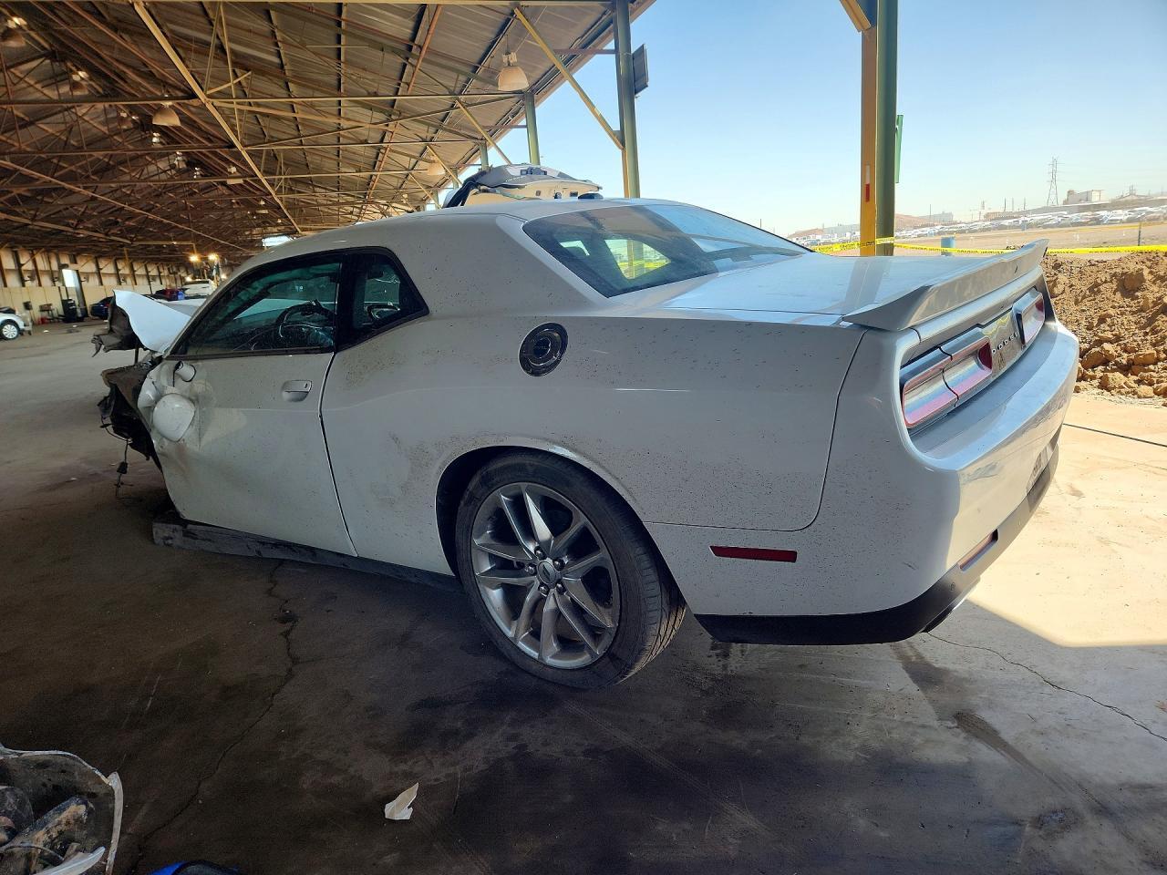 2022 Dodge Challenger Gt - Image 2