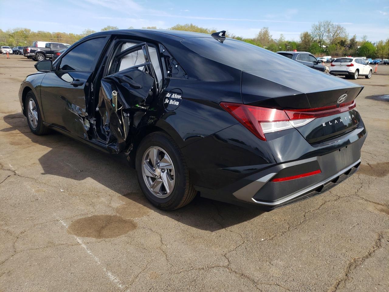 2025 Hyundai Elantra Se - Фото 2