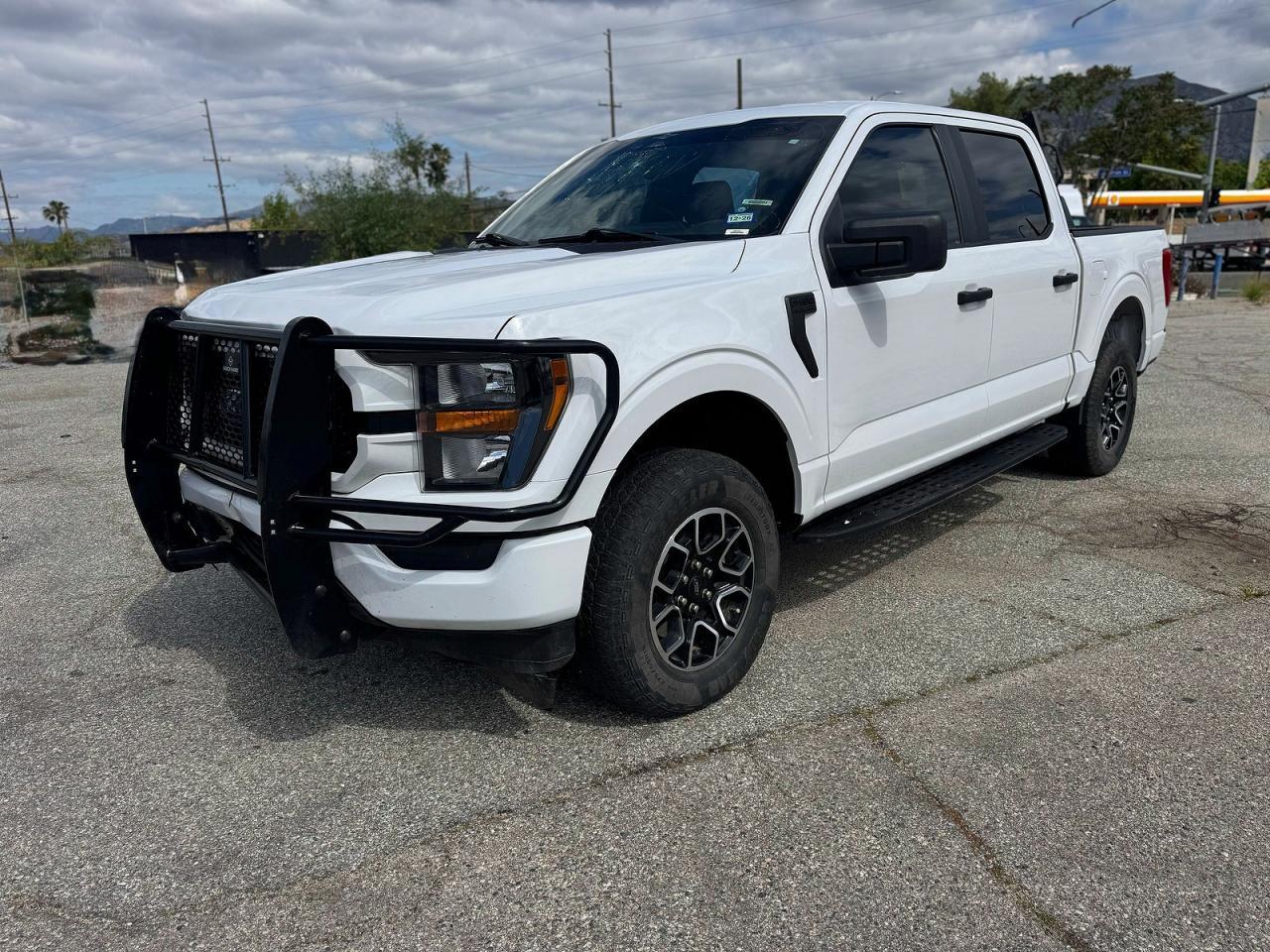 2023 Ford F150 Supercrew 4X4 - Фото 2