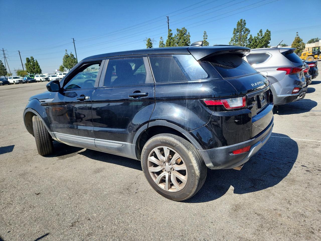 2017 Land Rover Range Rover Evoque Se - Фото 2