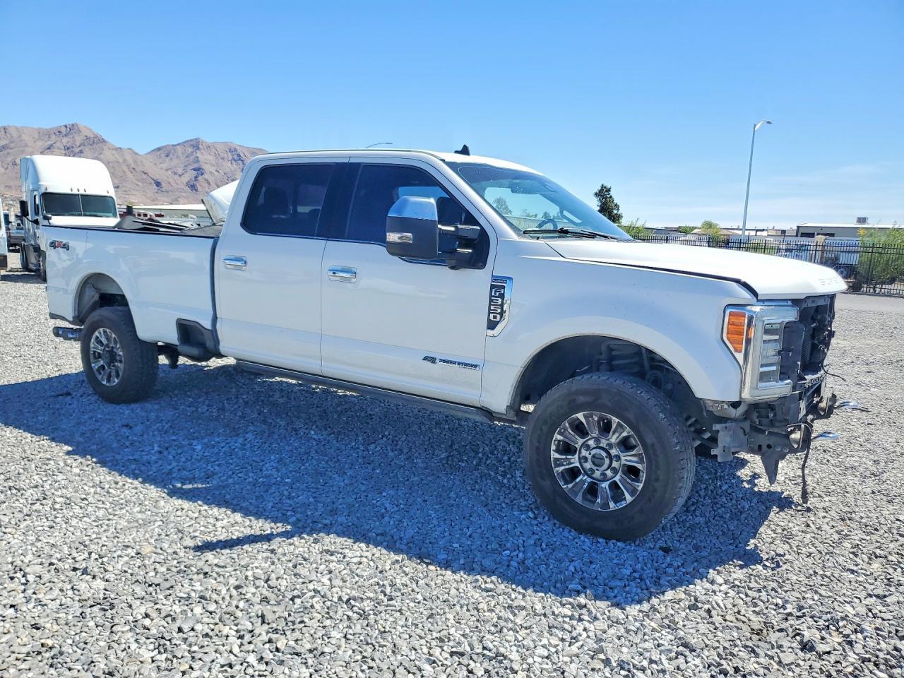 2019 Ford F350 Super Duty - Фото 4