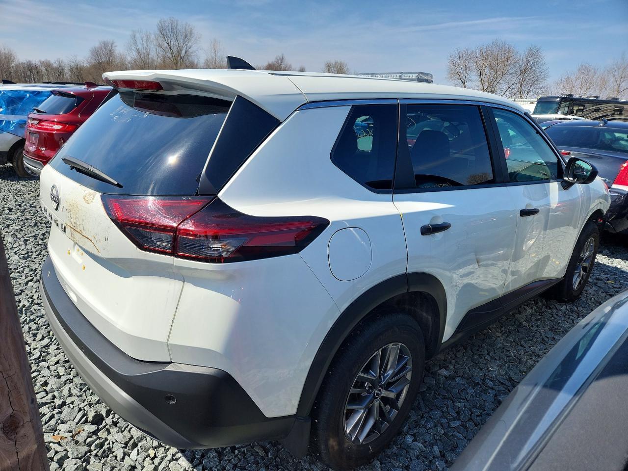 2023 Nissan Rogue S - Image 3