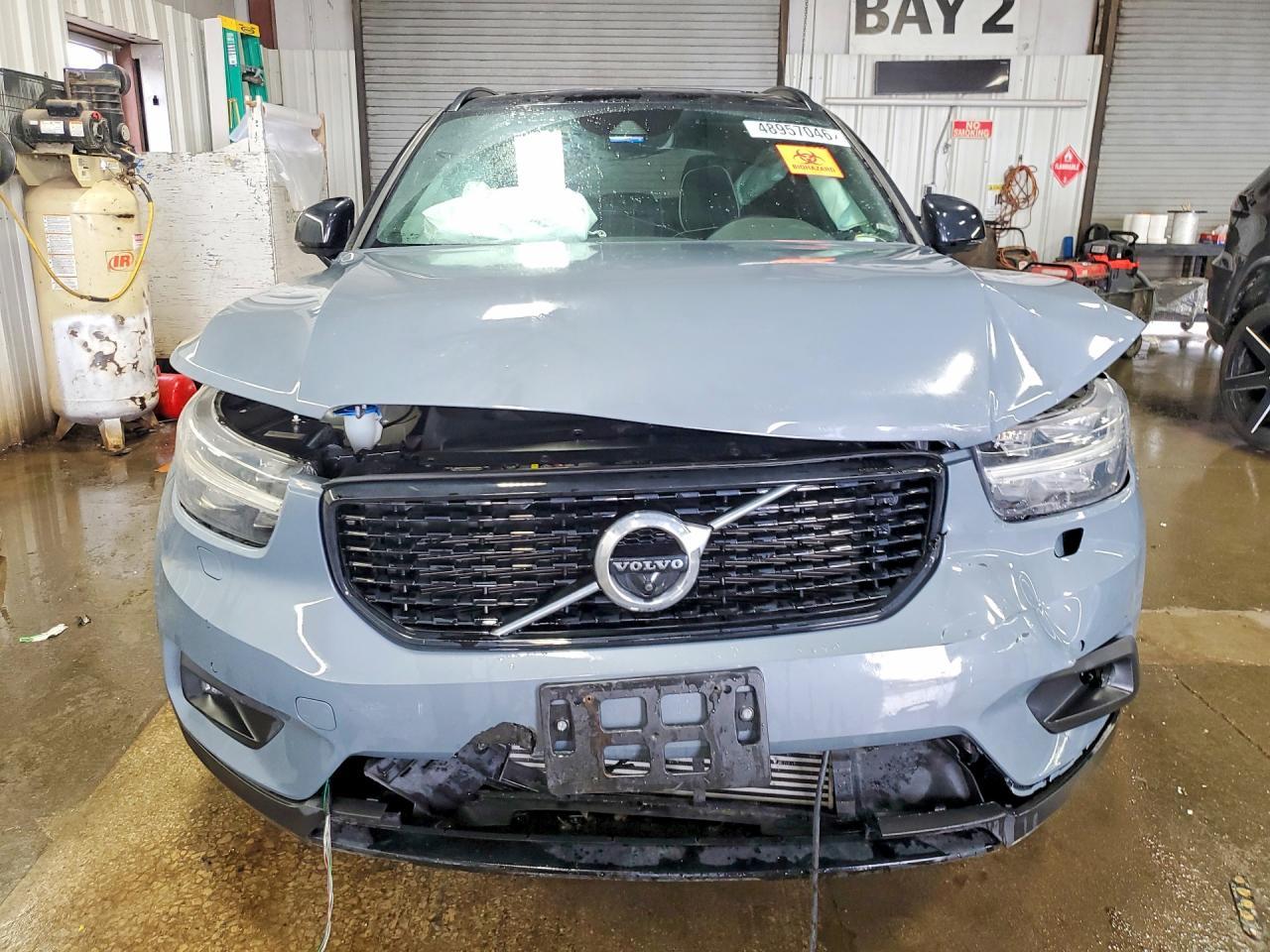 2022 Volvo Xc40 T5 R-Design - Фото 5