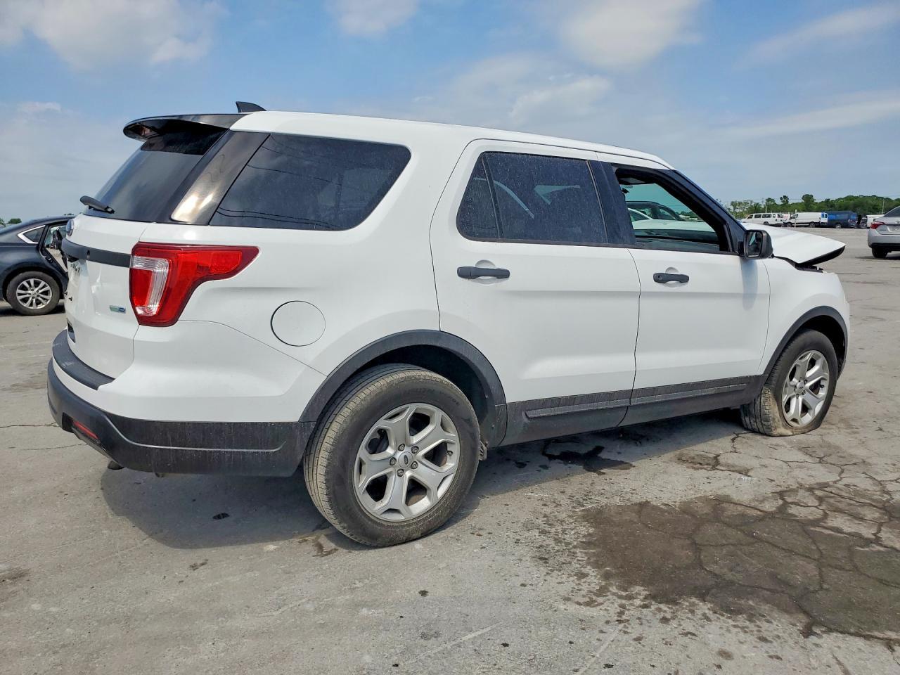 2018 Ford Explorer Police Interceptor - Image 3
